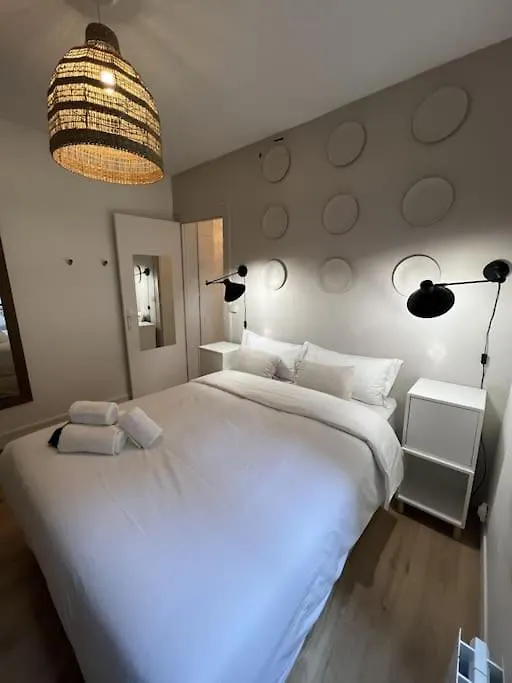 Quartier Montmartre Apartment *